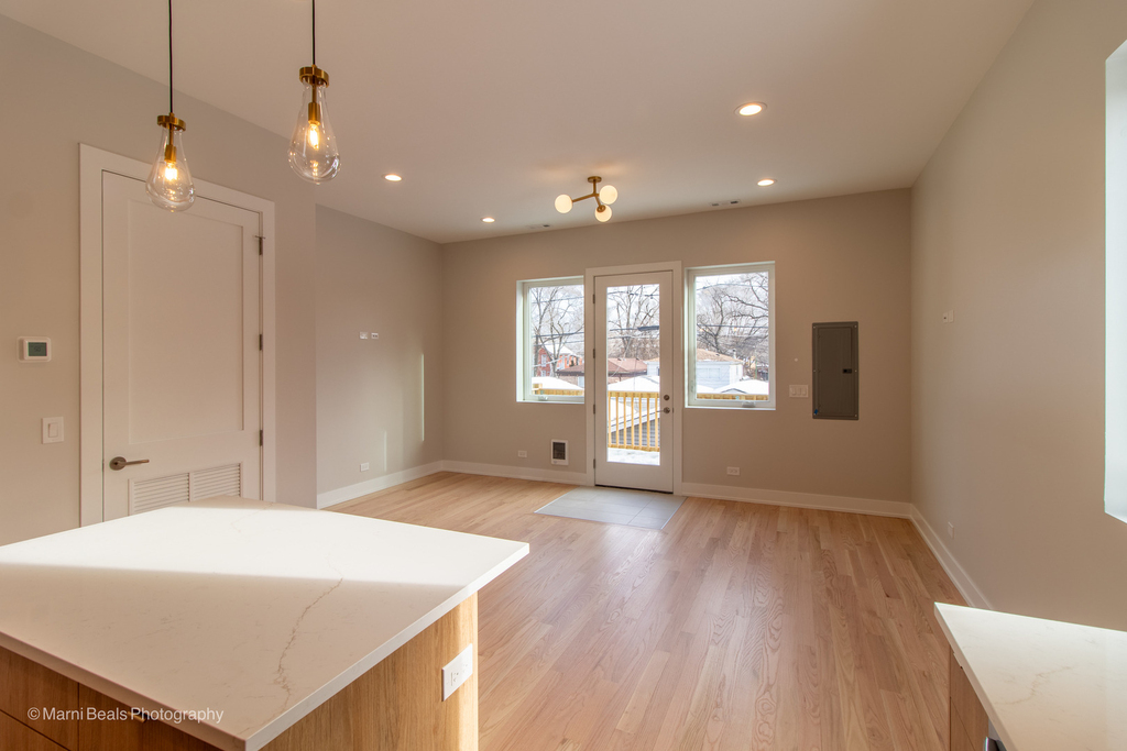 6749 S Langley Avenue - Photo 19