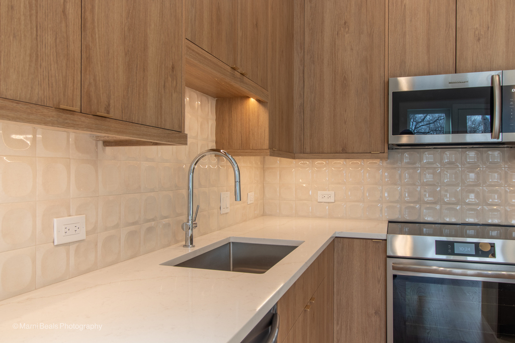 6749 S Langley Avenue - Photo 23