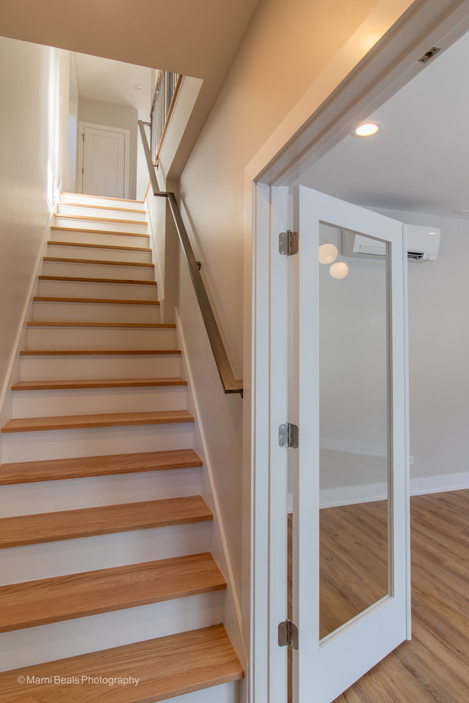 6749 S Langley Avenue - Photo 10