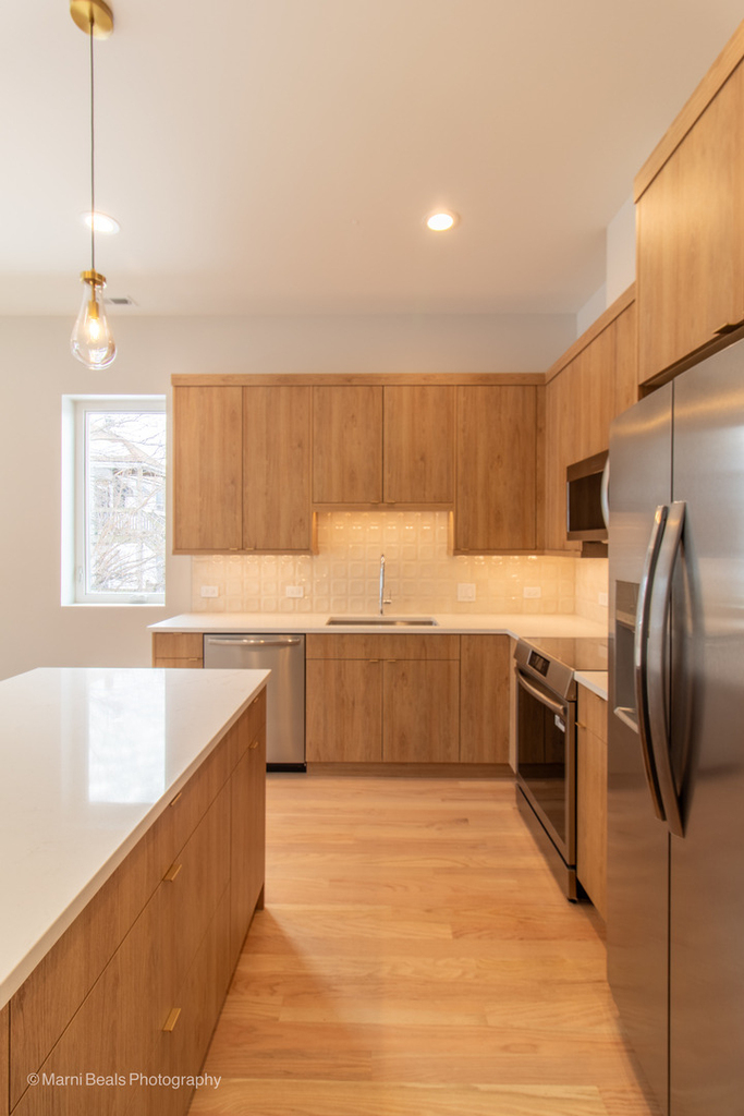 6749 S Langley Avenue - Photo 22