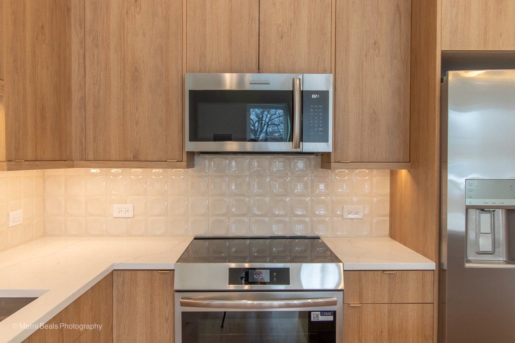 6749 S Langley Avenue - Photo 24