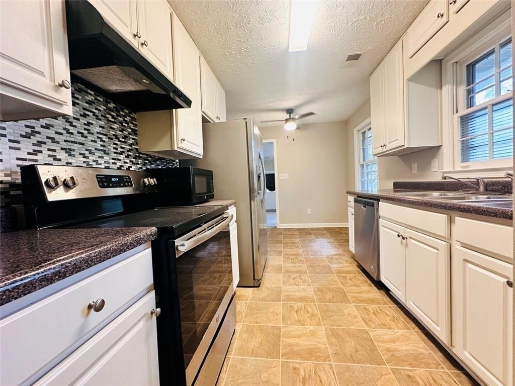 6150 Mallory Road - Photo 3