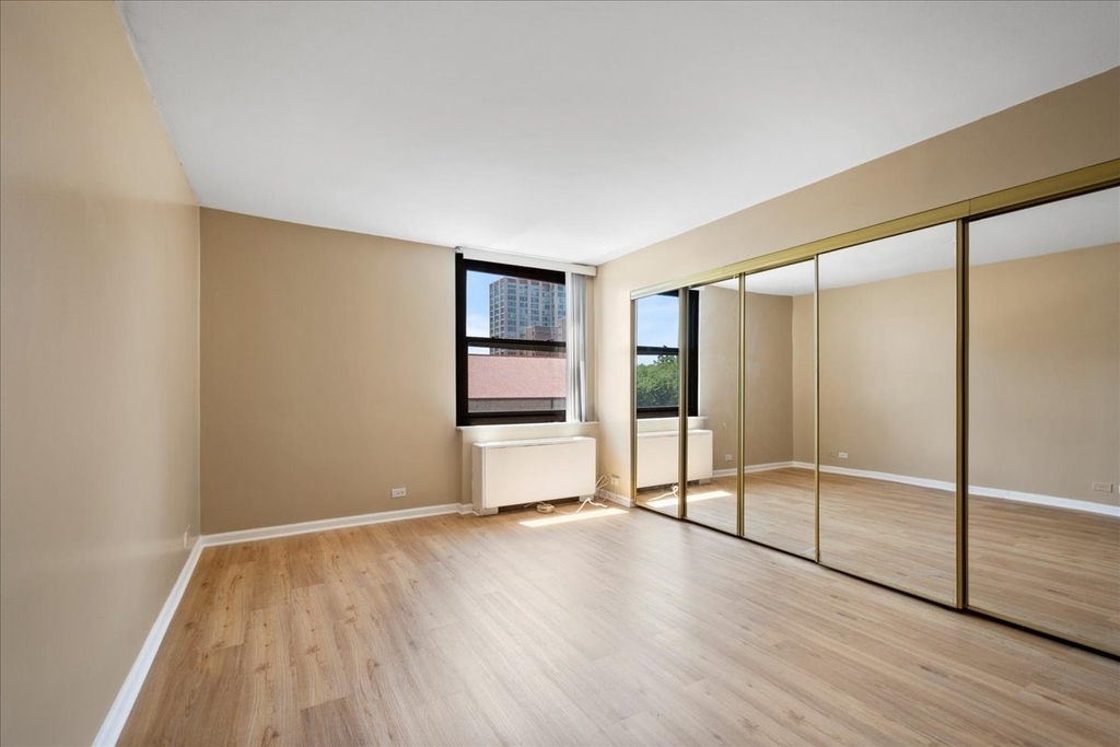5701 N Sheridan Road - Photo 8