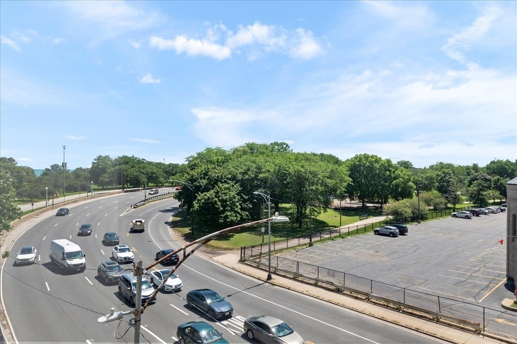 5701 N Sheridan Road - Photo 10