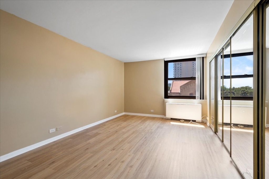 5701 N Sheridan Road - Photo 9