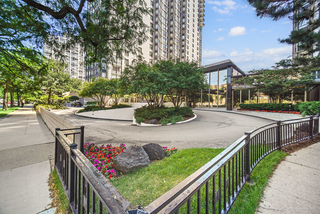 5701 N Sheridan Road - Photo 11