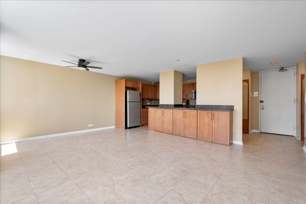 5701 N Sheridan Road - Photo 3