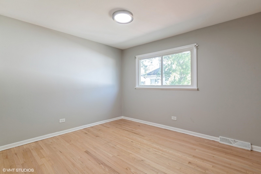 8842 Dee Road - Photo 14