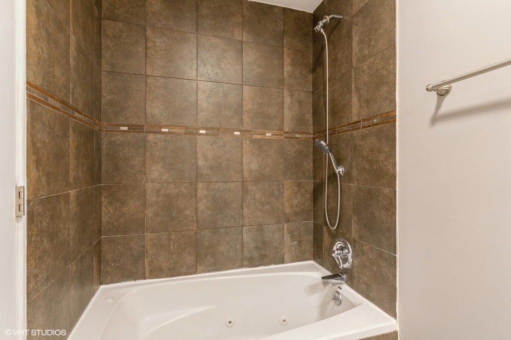 8842 Dee Road - Photo 18