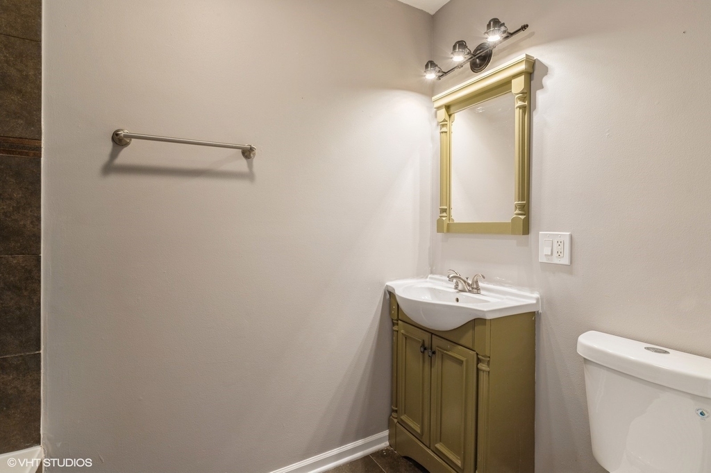 8842 Dee Road - Photo 17