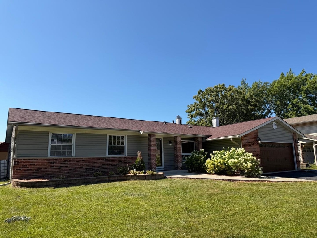 427 Justine Avenue - Photo 2