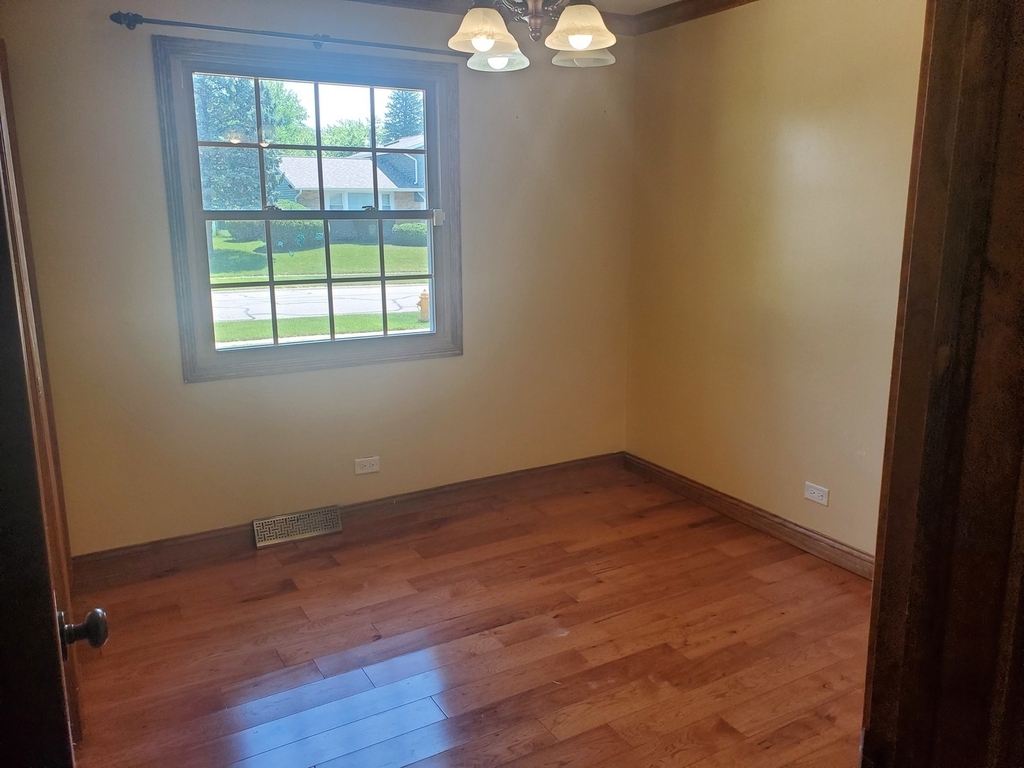 427 Justine Avenue - Photo 21
