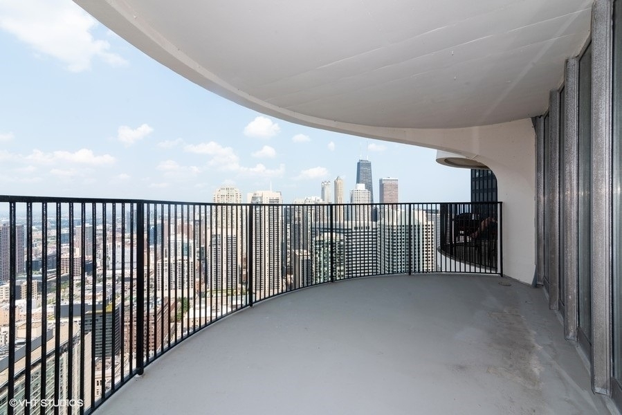 300 N State Street - Photo 8