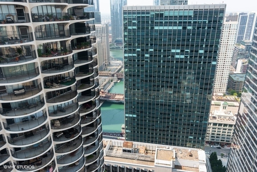 300 N State Street - Photo 11