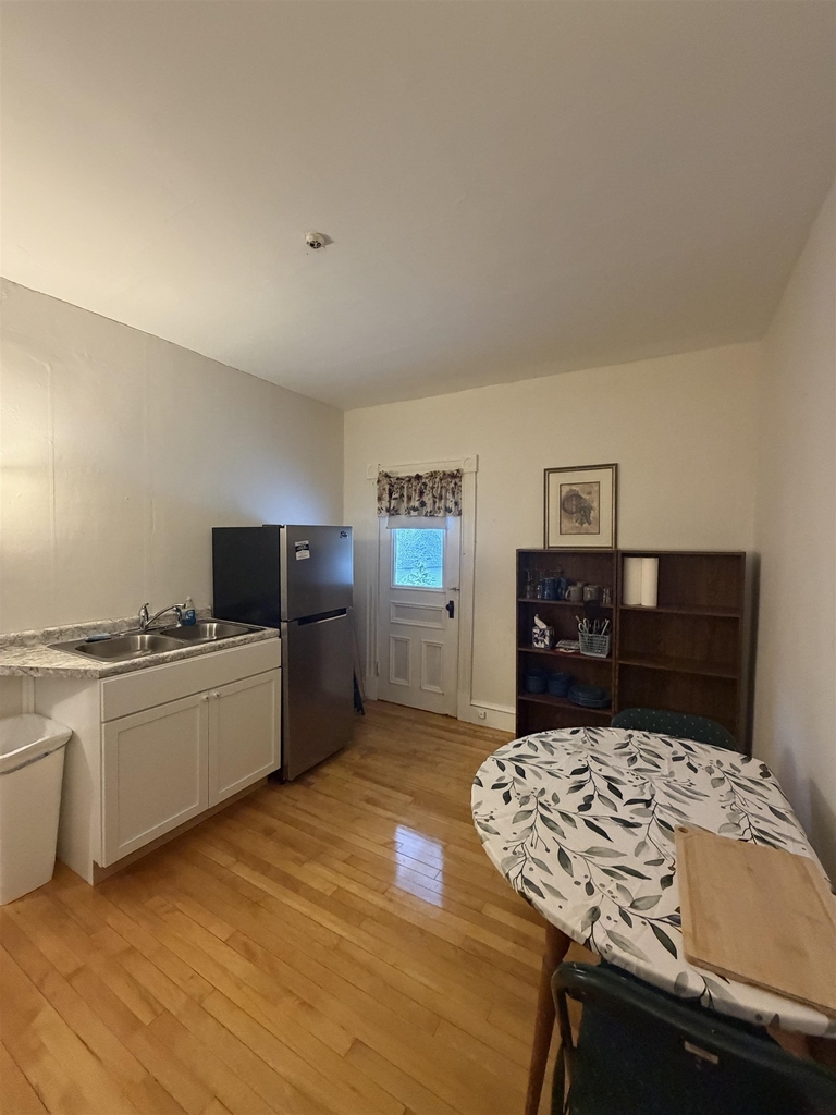 28 Smith - Photo 2