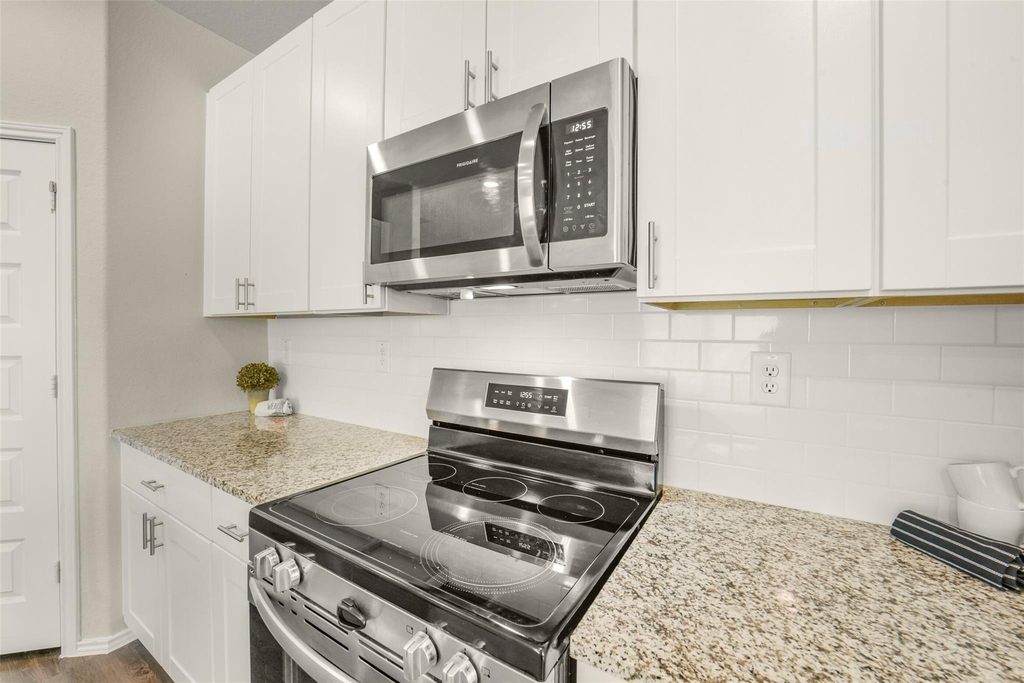 21610 Desert Lily Road - Photo 8