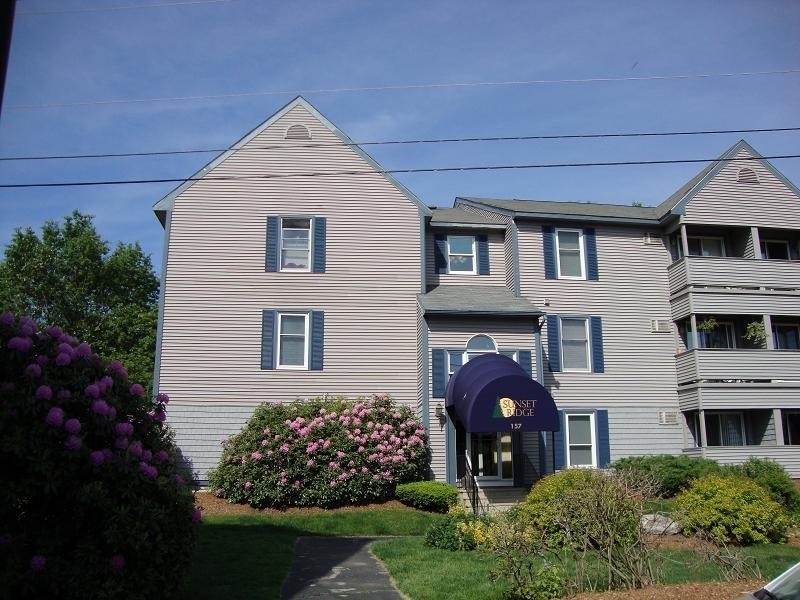 143 Eastern - Photo 2