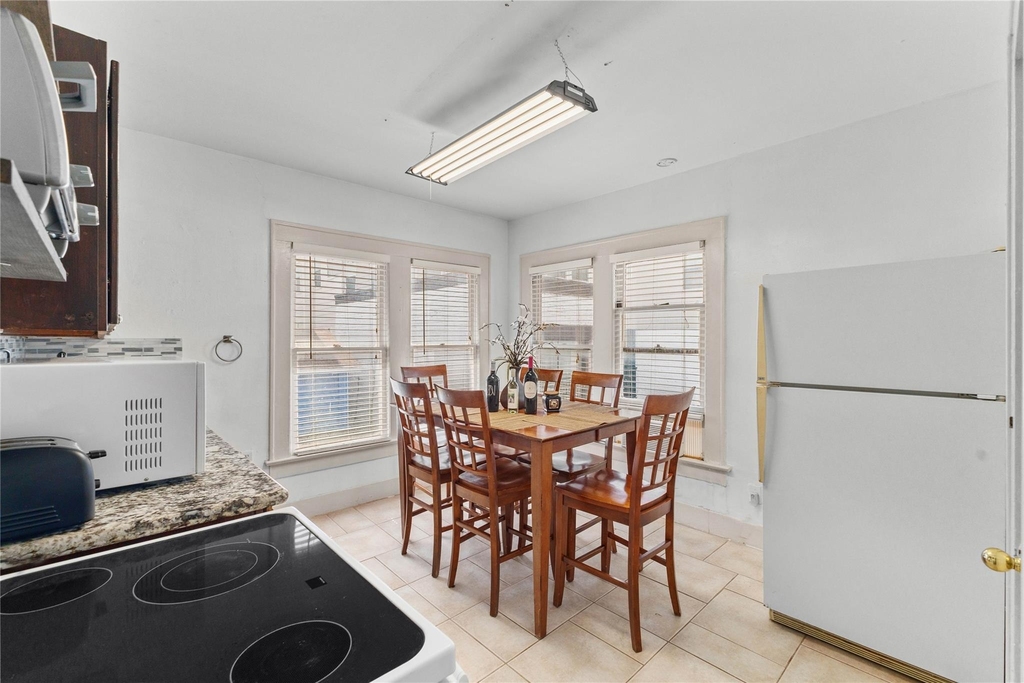 2511 Whitney - Photo 19