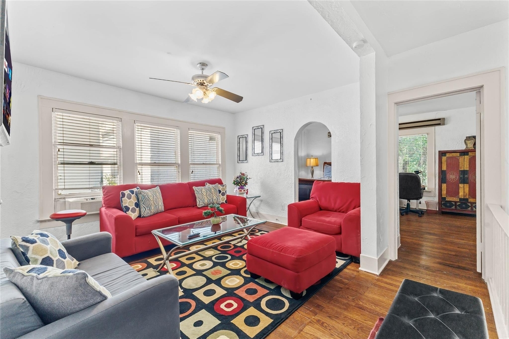 2511 Whitney - Photo 8