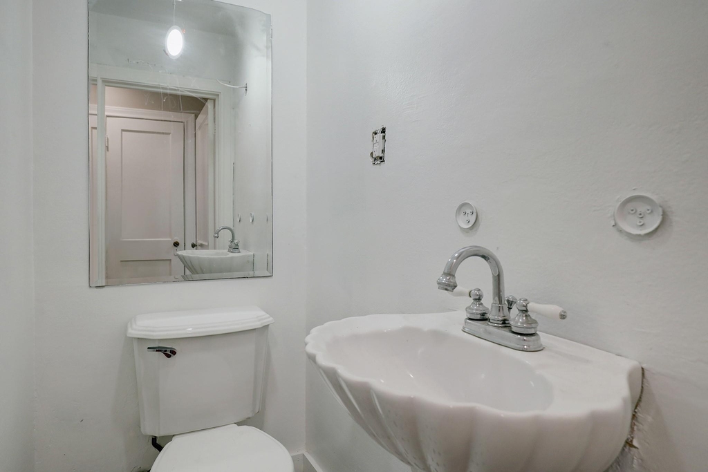 827 Le Green St - Photo 9