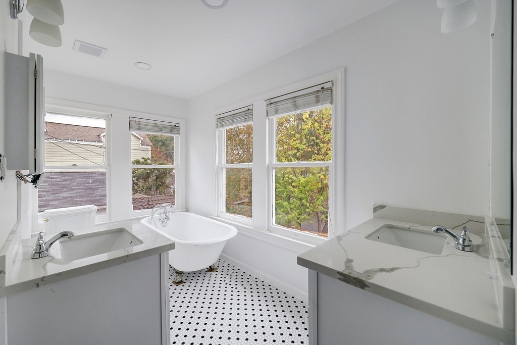 827 Le Green St - Photo 12