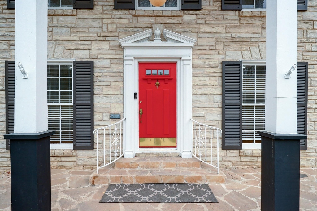 827 Le Green St - Photo 2
