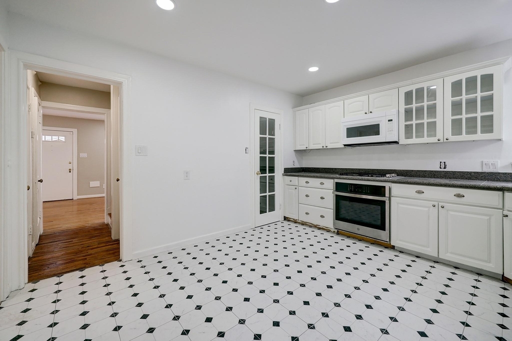 827 Le Green St - Photo 8