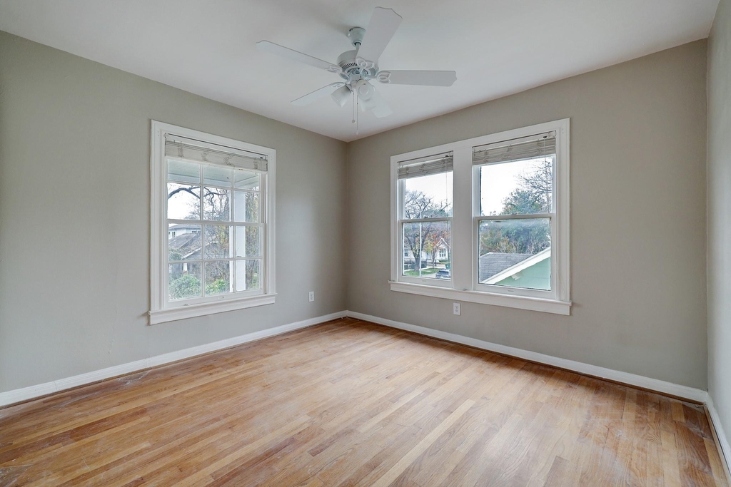 827 Le Green St - Photo 16