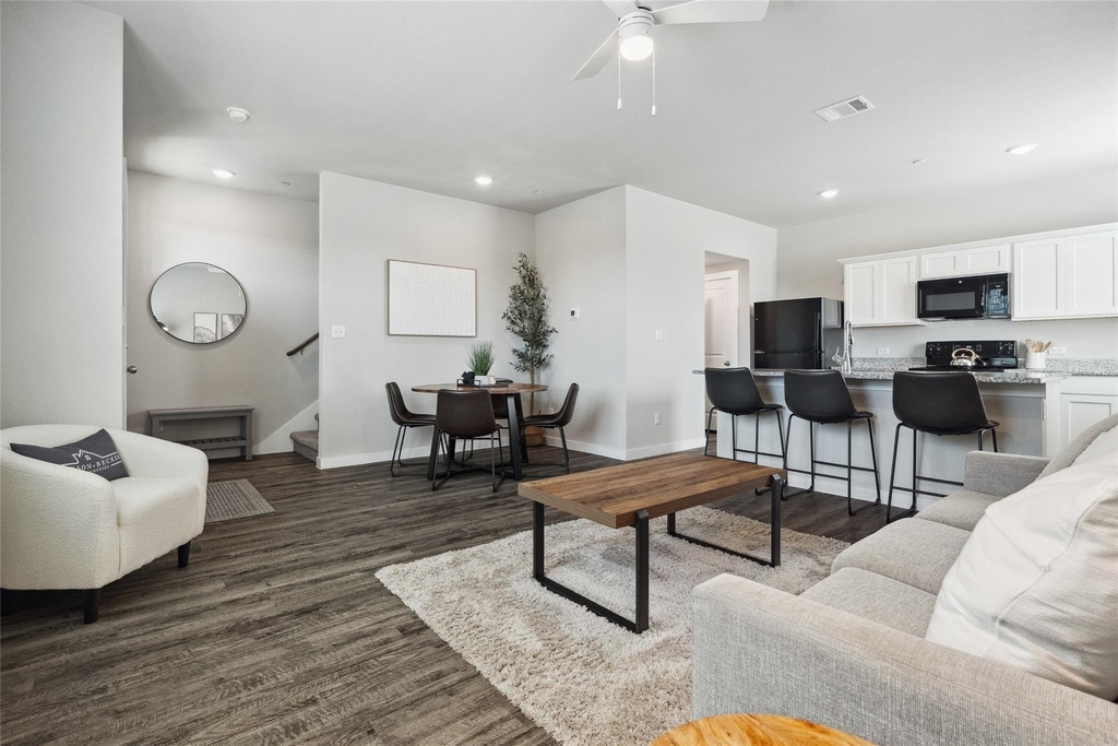 523-102g Powell Drive - Photo 2