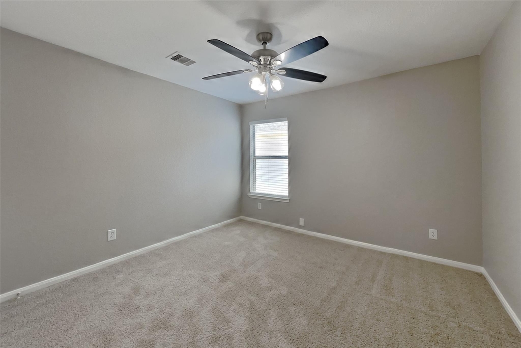 7718 Balsam Crossing Lane - Photo 8
