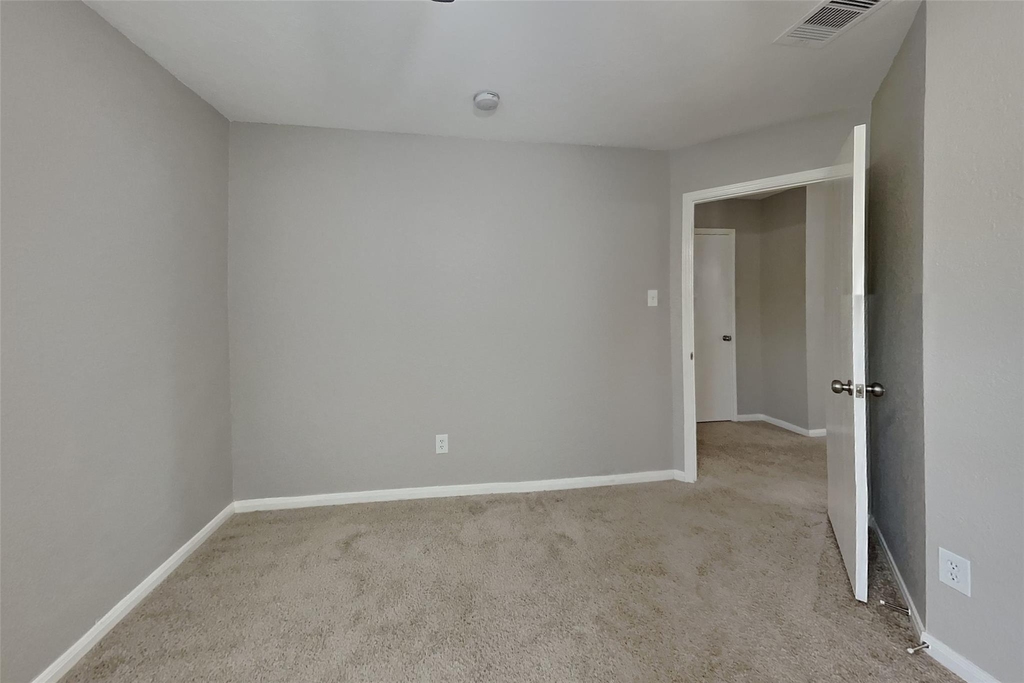 7718 Balsam Crossing Lane - Photo 10