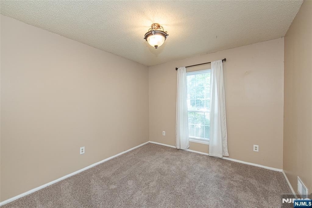 540 Holly - Photo 8