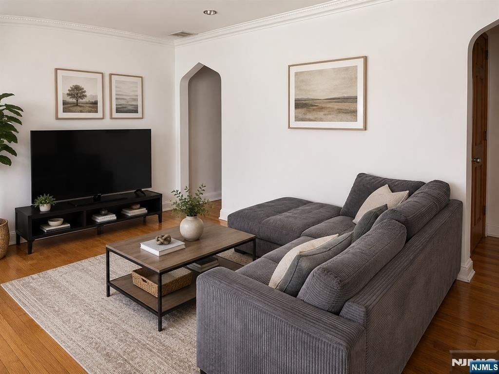 110 Rutherford - Photo 1
