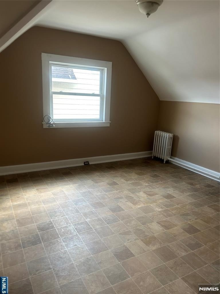 147 Lincoln - Photo 2