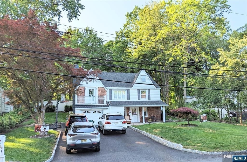 530 Shirley - Photo 0