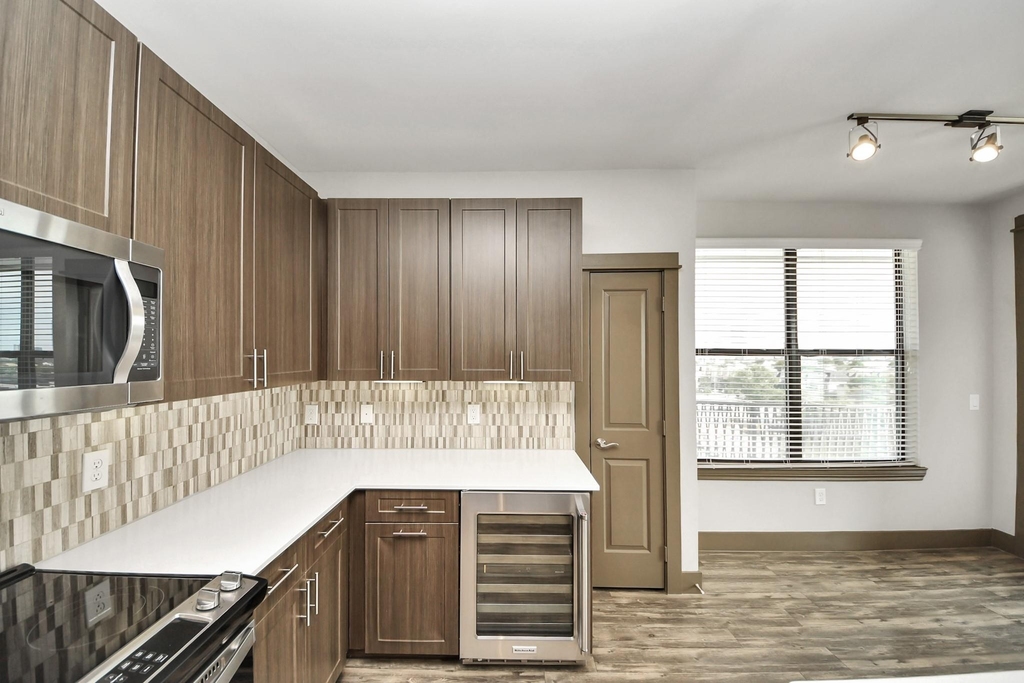 5454 Washington St Avenue - Photo 13