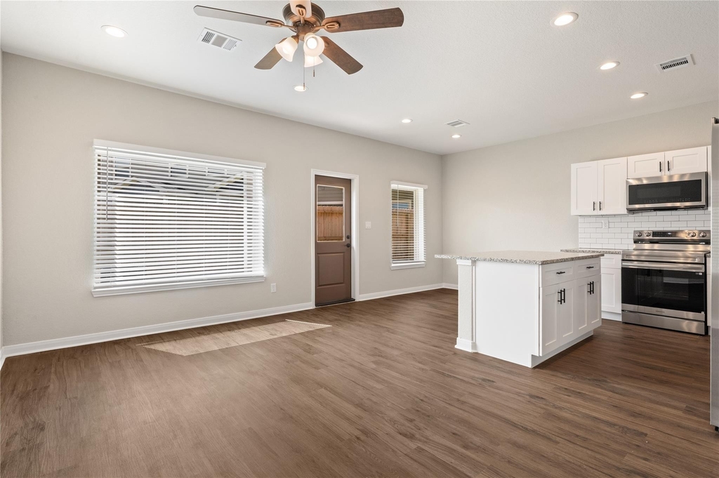14010 Longstreet - Photo 5