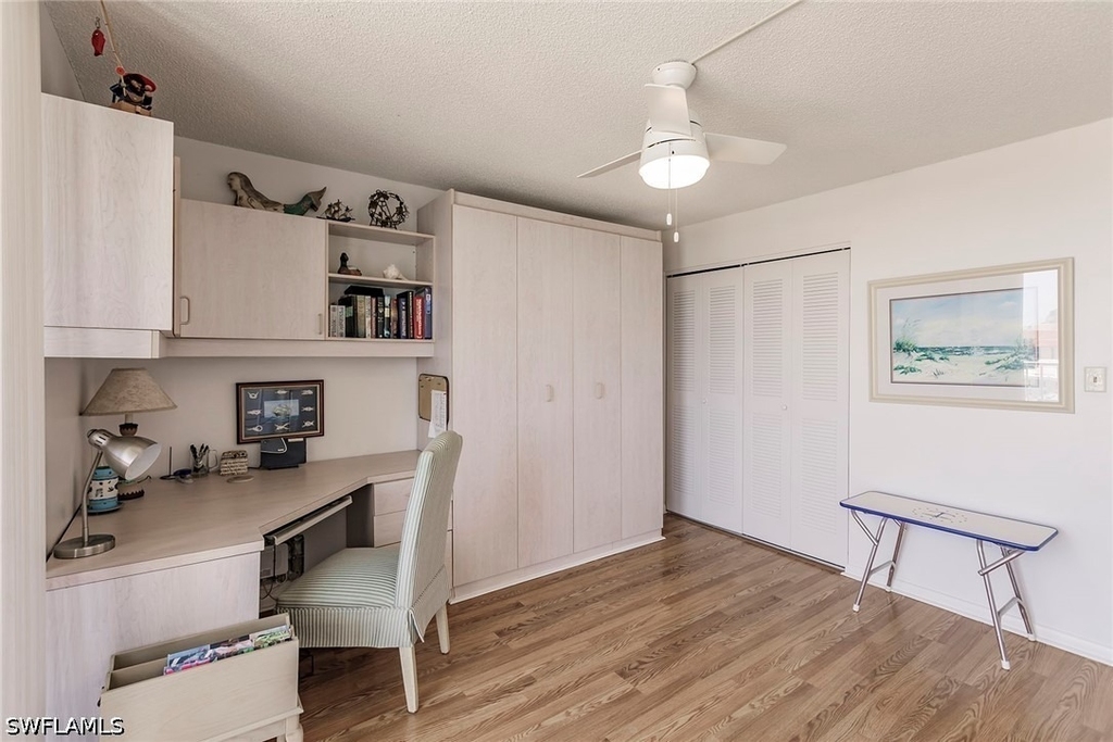 260 Seaview Court - Photo 16