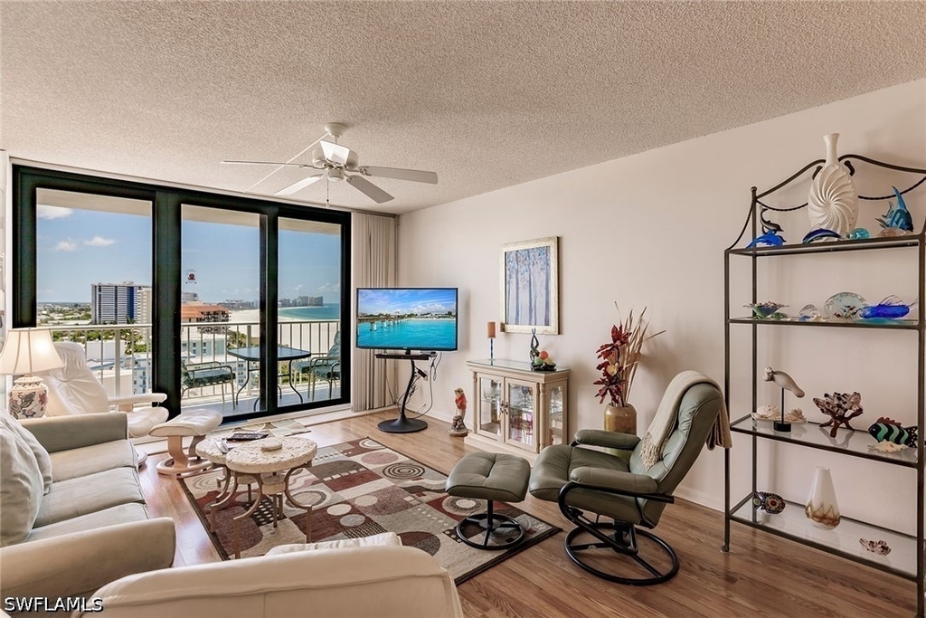 260 Seaview Court - Photo 4