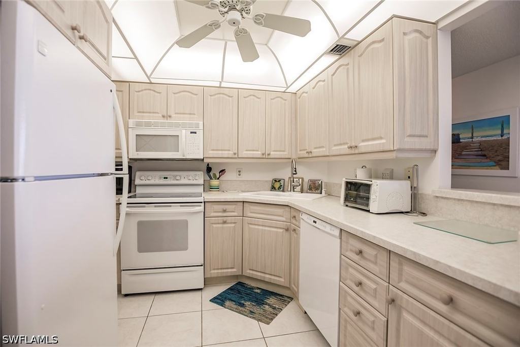 260 Seaview Court - Photo 11