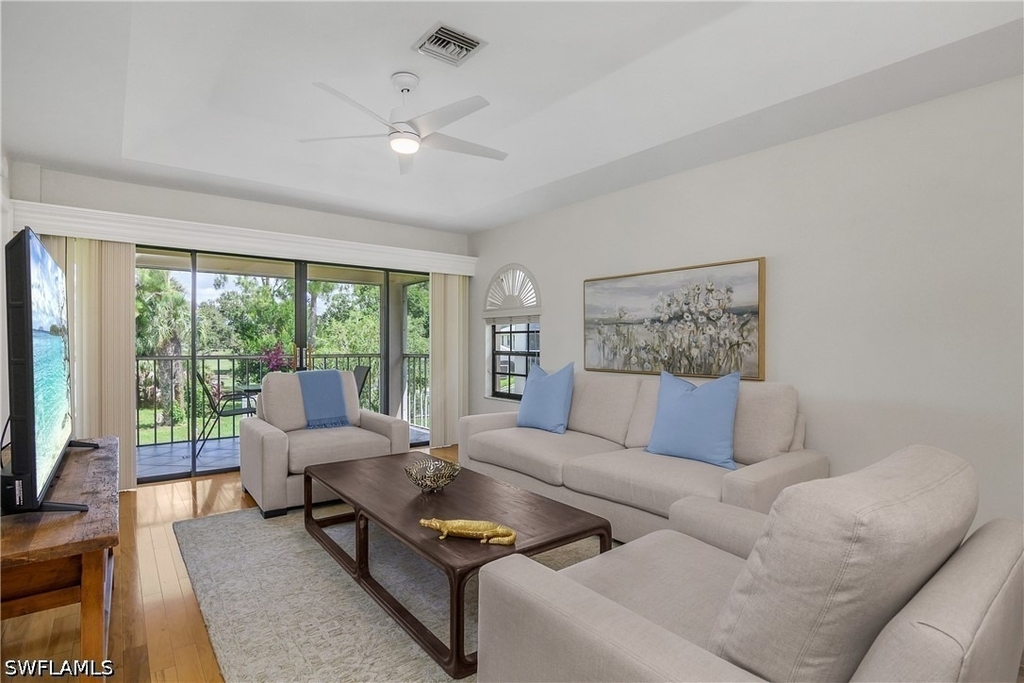 701 Augusta Boulevard - Photo 2