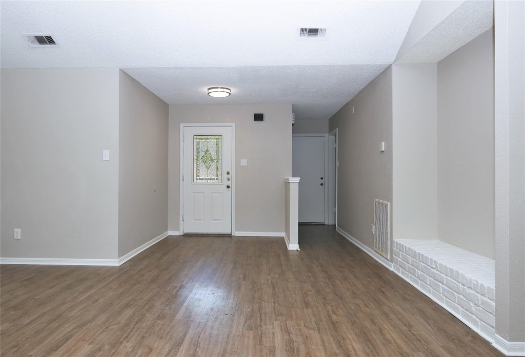 7814 Barnhill - Photo 4