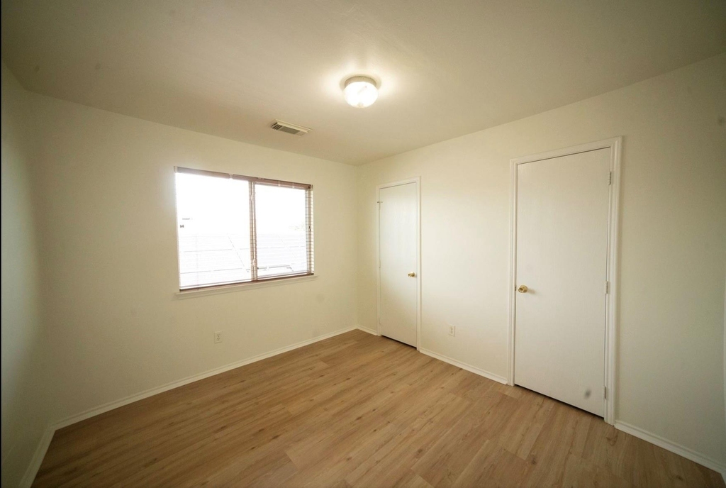 9519 Deep Valley Drive - Photo 14