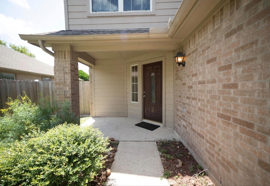 9519 Deep Valley Drive - Photo 3