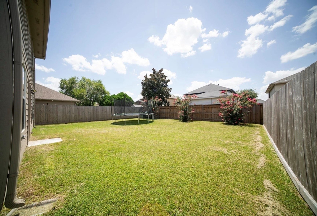 9519 Deep Valley Drive - Photo 15