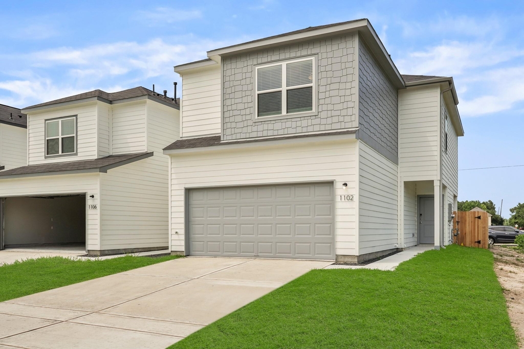 1114 Hugh Landing Lane - Photo 1