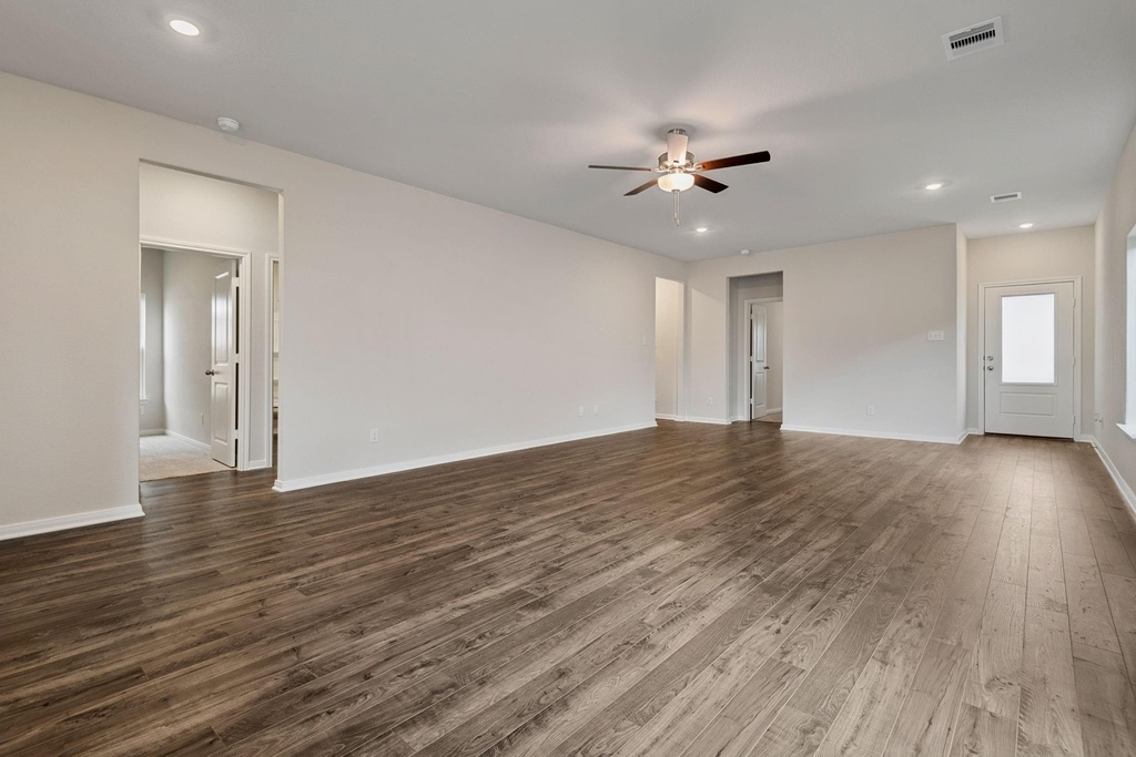 15881 Berry Hill Drive - Photo 4