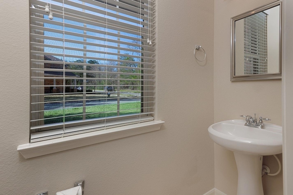50 E Pipers Green - Photo 7