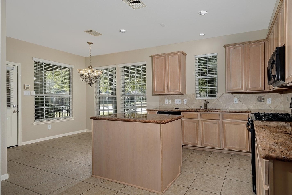 50 E Pipers Green - Photo 9