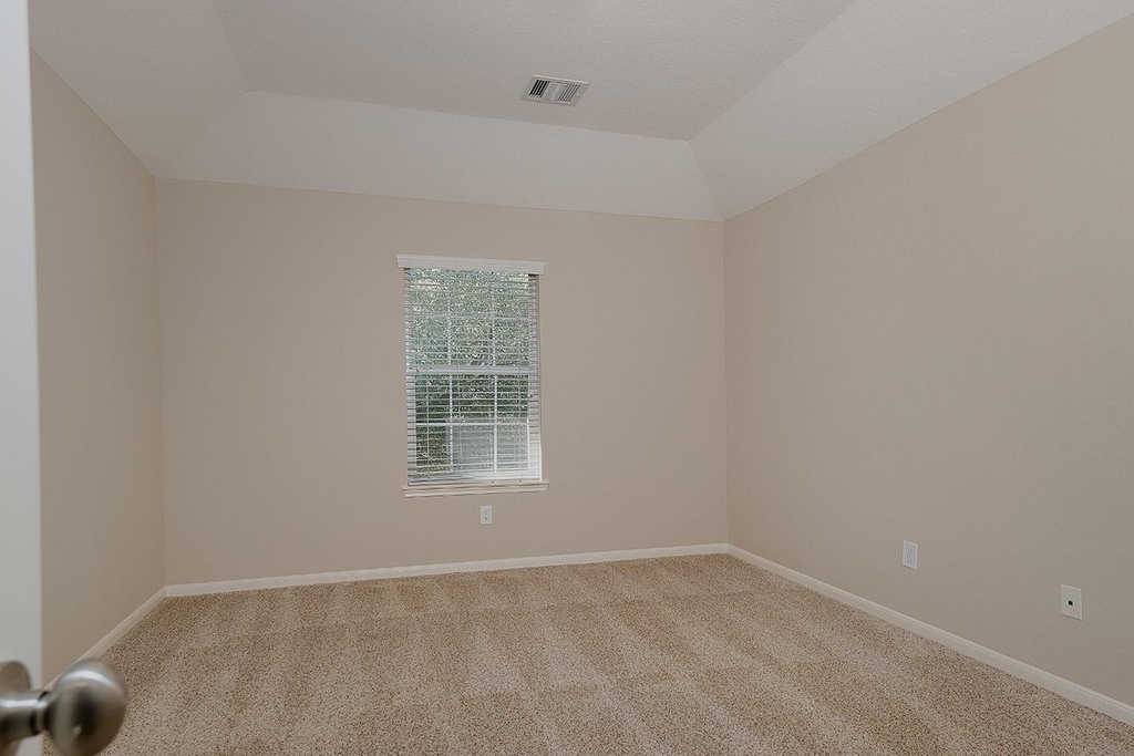 50 E Pipers Green - Photo 23